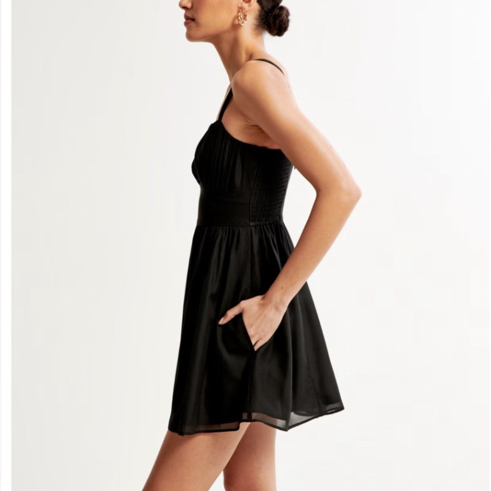 π«SOLDπ«π HOST PICK π NWT Abercrombie & Fitch Ruched Chiffon Mini Dress - Picture 4 of 13